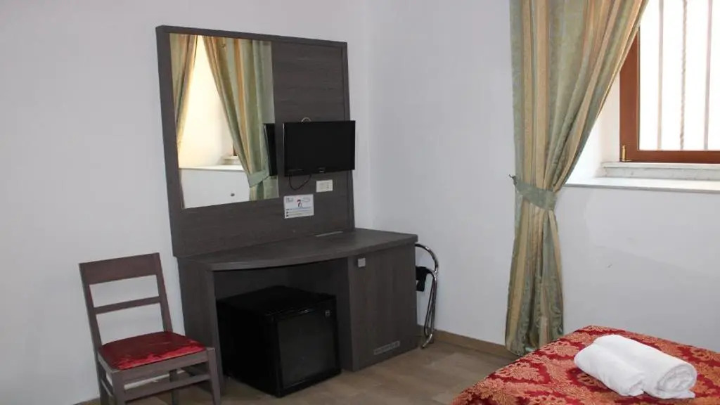 Hc1 S.r.l. - Hotel Center 1 - 2 - 3
