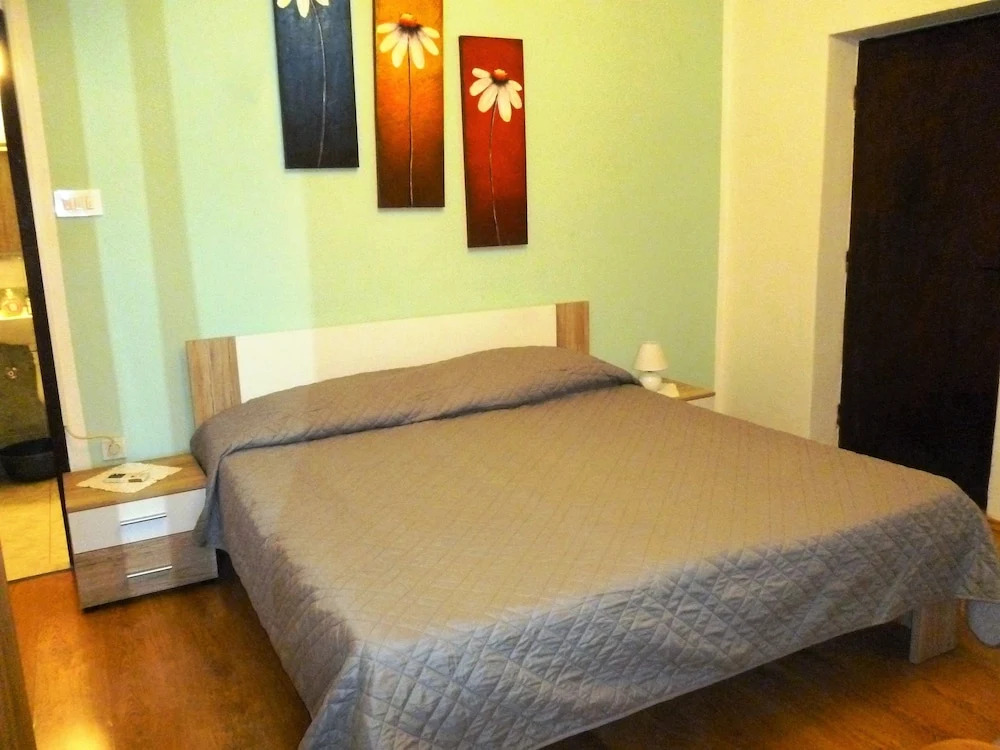 Apartments Dadić near Pebble Beach Jaz