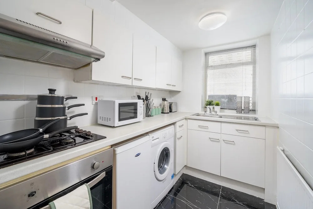 Russell Sq Suite 2 Bed Apartment