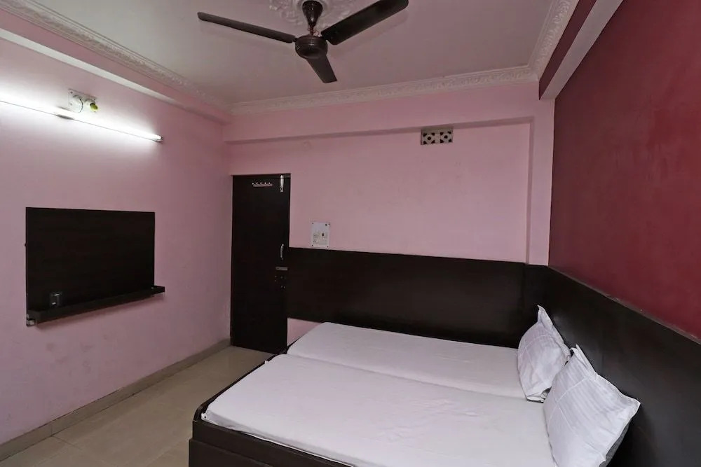 SPOT ON 42954 Hotel Ashoka 2