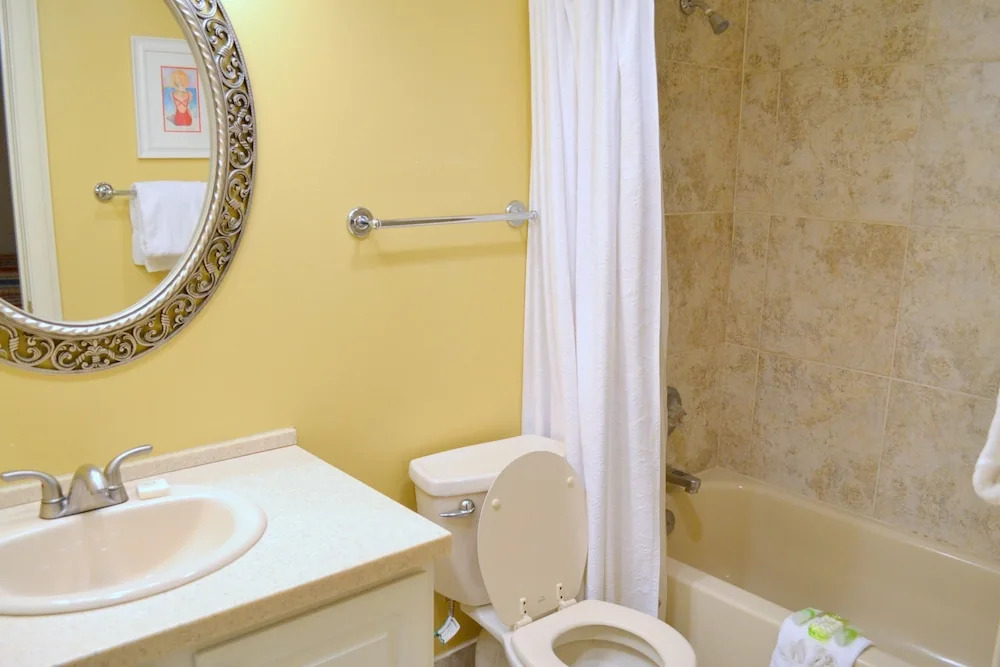 Beachside Towers at Sandestin by Gibson Beach Rentals