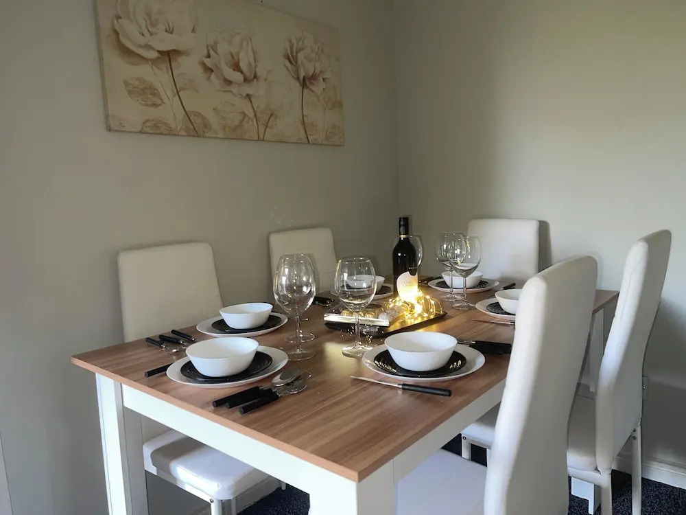 London Luxury Apartment up to 8 Guests