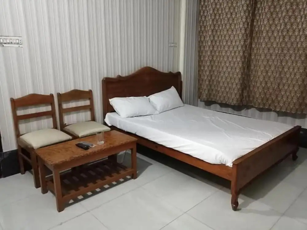 Saif Hotel And Restaurant