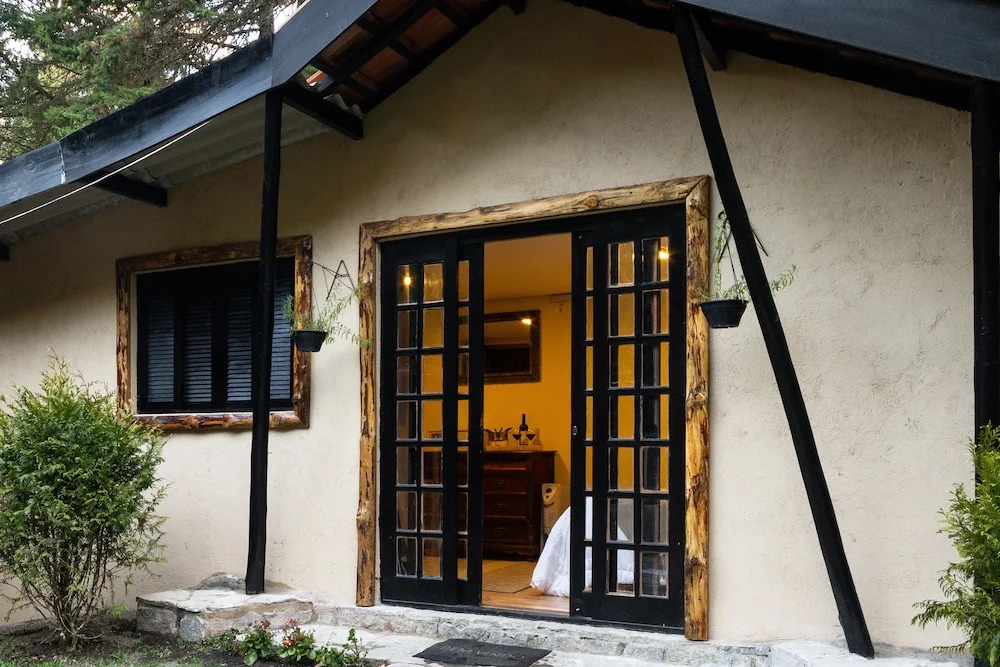 Pousada Casa Mantiqueira - Próxima ao Capivarí e opções de Hidromassagem