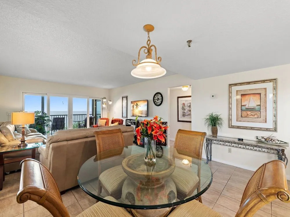 Reflections on the Gulf by Distinctive Beach Rentals