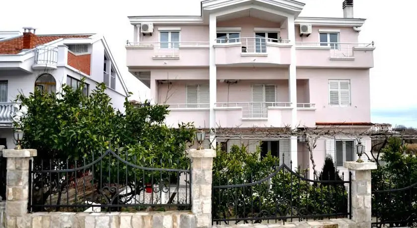 Apartments Perezaj