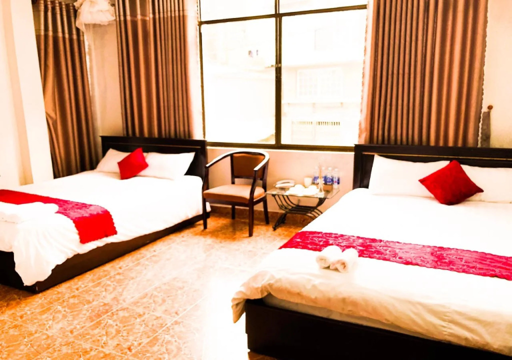 Hai Quyen Thien Cu Hotel