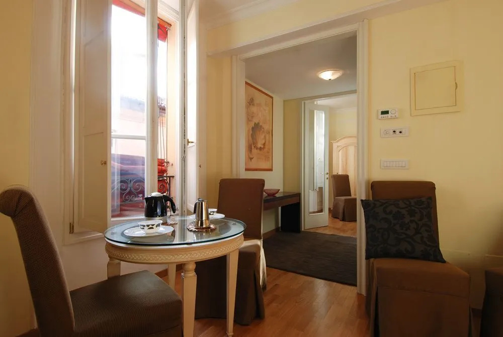 Posh Neighbourhood Apartment