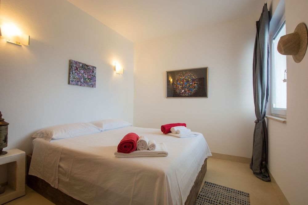 Villa Butterfly by Raro Villas