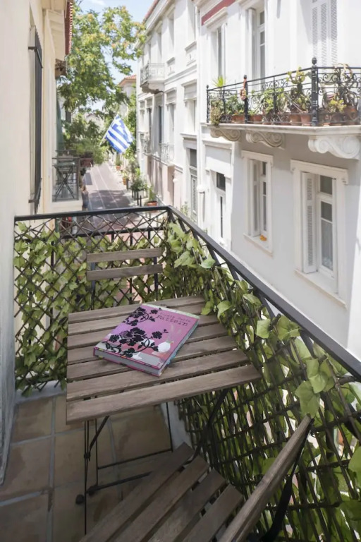 Athenian House in Plaka Villa by Athenian Homes