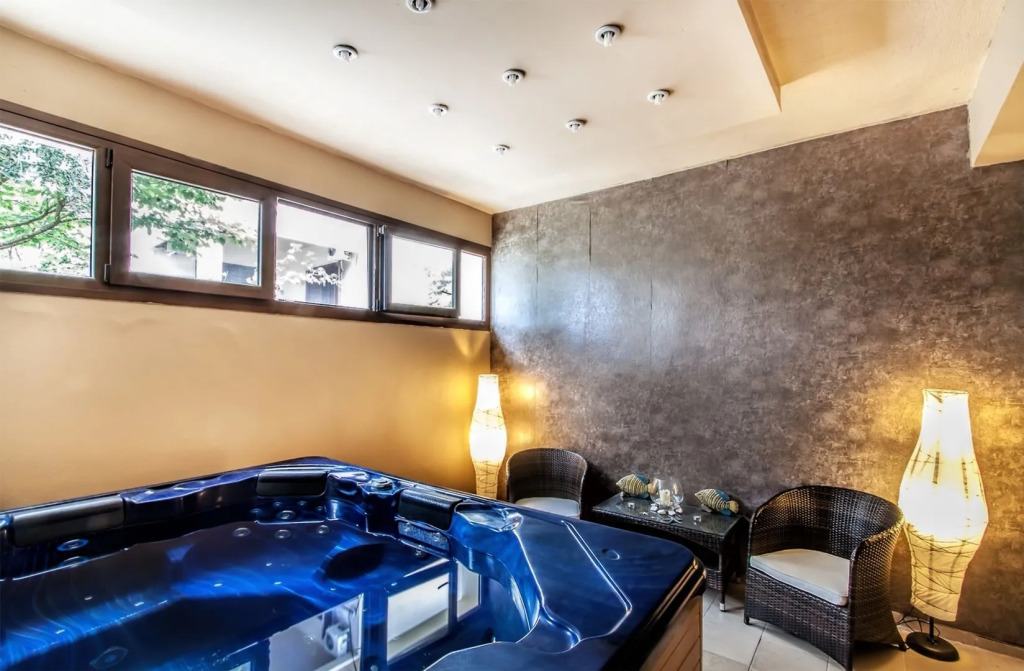 Skopelos Holidays Hotel