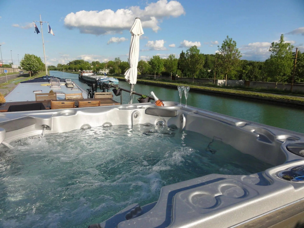 Serenity Barge
