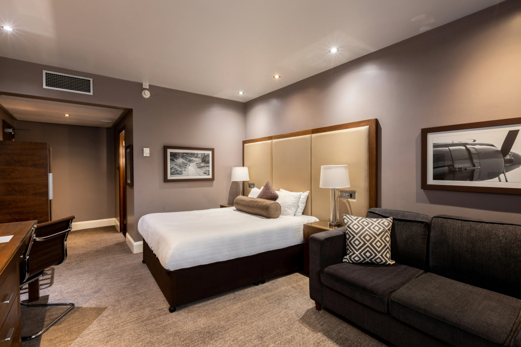 Sandman Signature London Gatwick Hotel