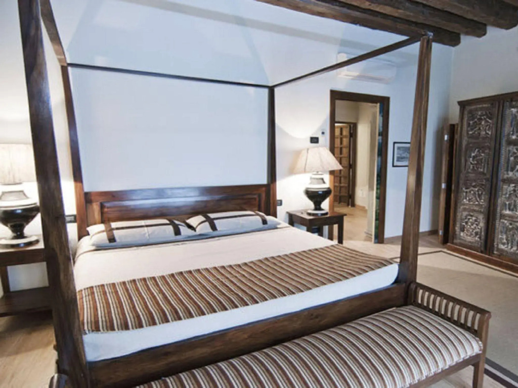 Venice Country Apartments