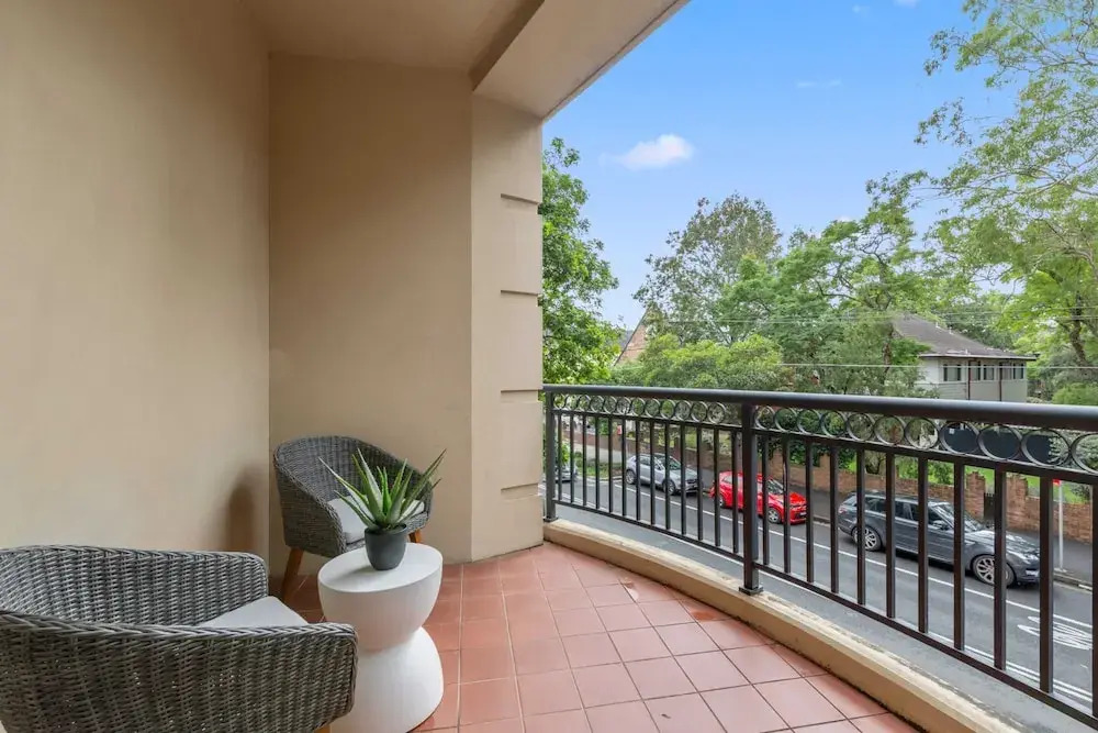 Stylish 2-bed Apartment With Pool in Camperdown