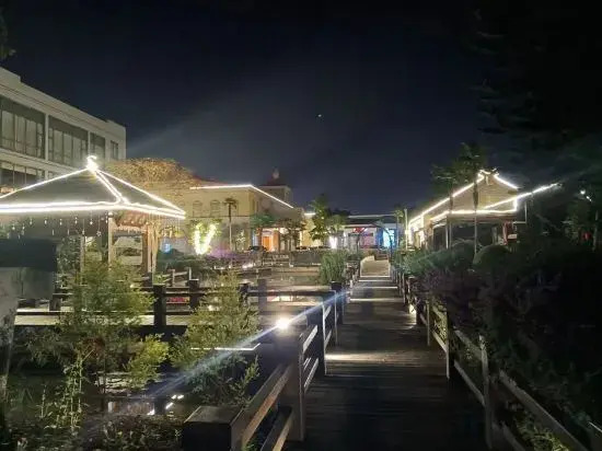 Chengdu Star Flower Garden Hotel (University Games Sports Center)