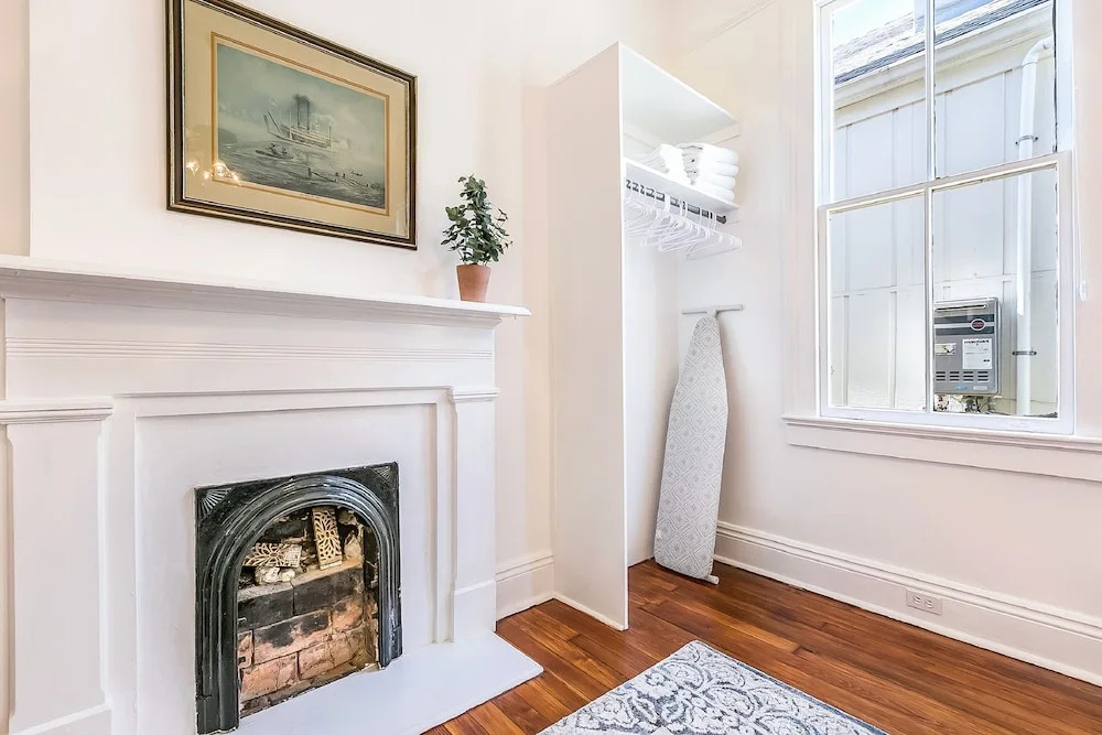 Uptown Spacious 4BD w Historic Charm
