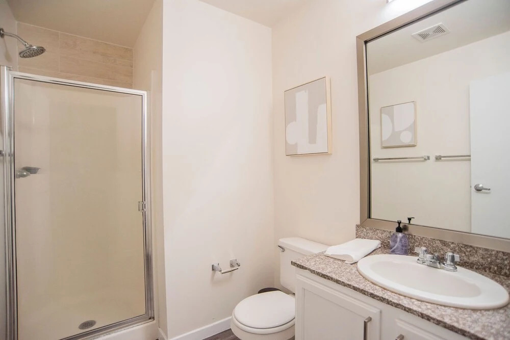 3BR CozySuites TheBlock Skybridge Access