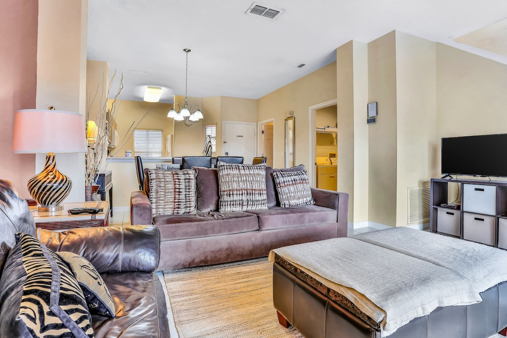 Two-story, Dog-friendly gem Near Theme Parks With Pool, Central AC & On-site gym