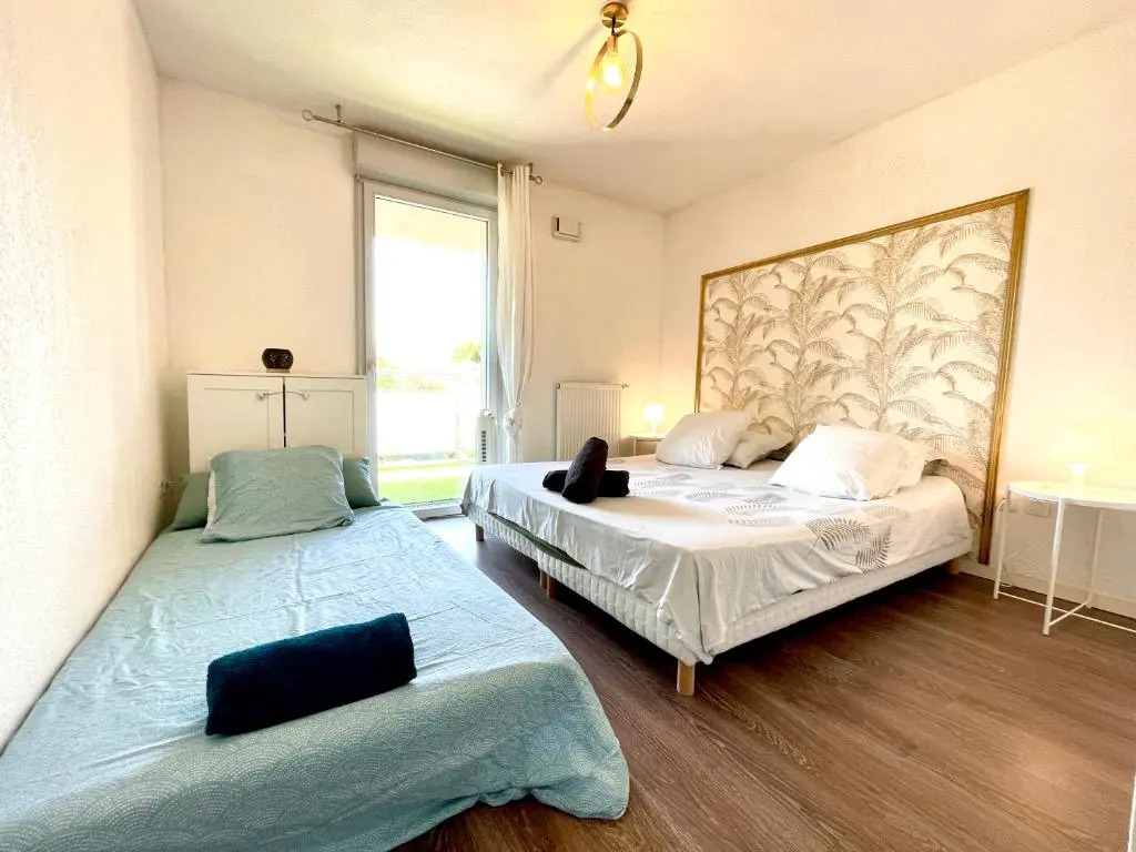 Bel Appartement T3 de 60m2 avec Parking, Terrasse, proche du Métro et du Périph