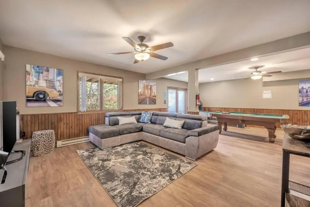 Steps To The Lake House, Hot tub, Game room, Deck