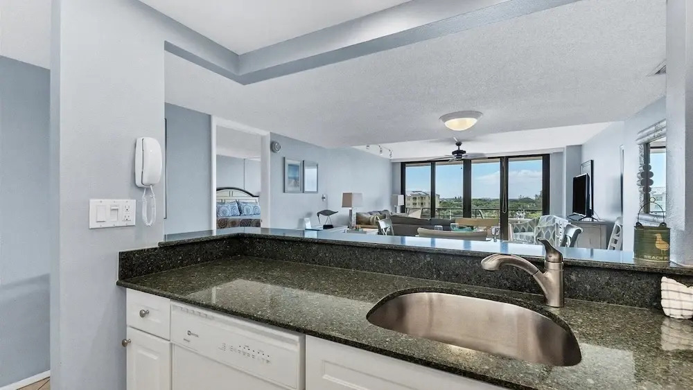 Anchorage Resort 7th Fl 2 Bedroom Condo with Beach Access 2 Condo