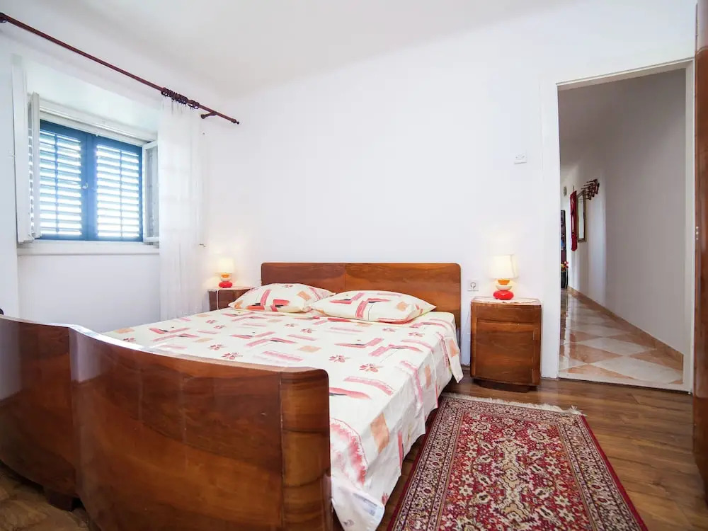 Cosy Apartment Overlooking City Walls and Island Lokrum, Private Terasse, Wi-fi