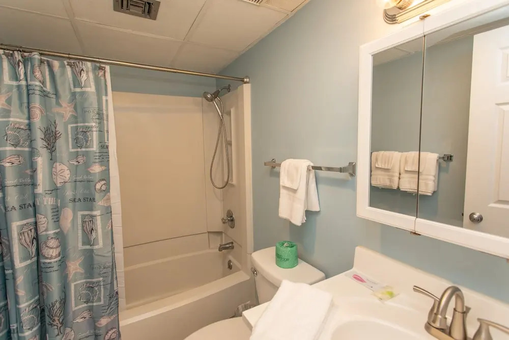 Royal Garden Resort 1506 2 Bedroom Condo by RedAwning