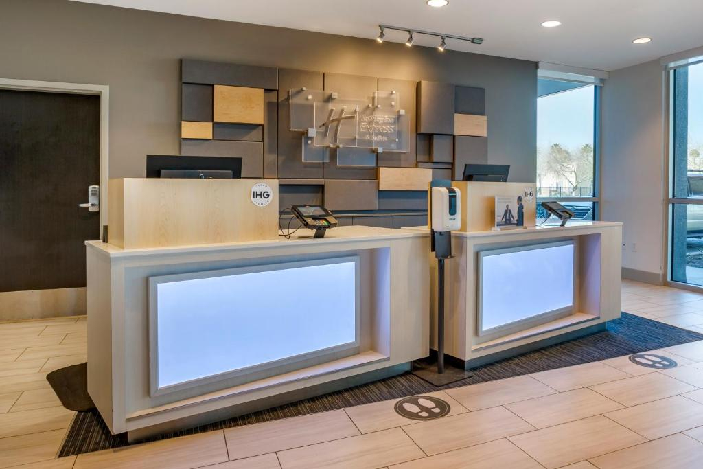Holiday Inn Express & Suites - Phoenix Dwtn - State Capitol by IHG