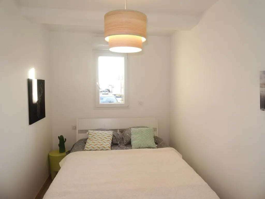 Appartement neuf 6 couchages 50 metres de la plage