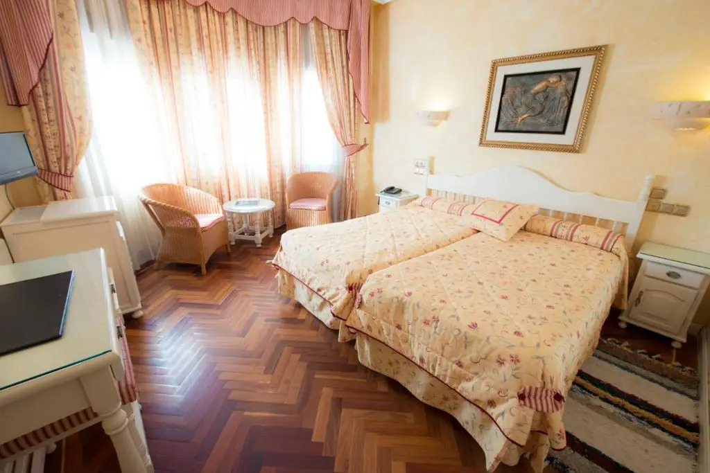 Hotel Los Arcos