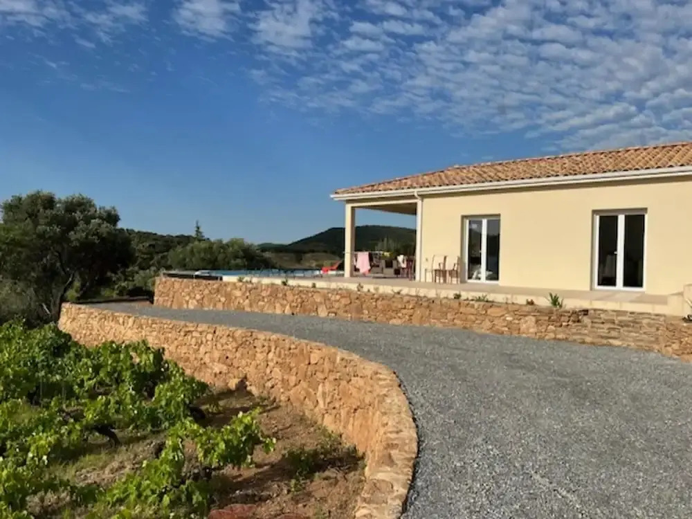Villa lEsquirol with view and pool