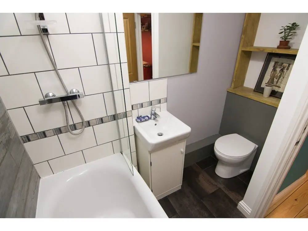 Spacious 2BR Garden Flat for 6 in Bristol