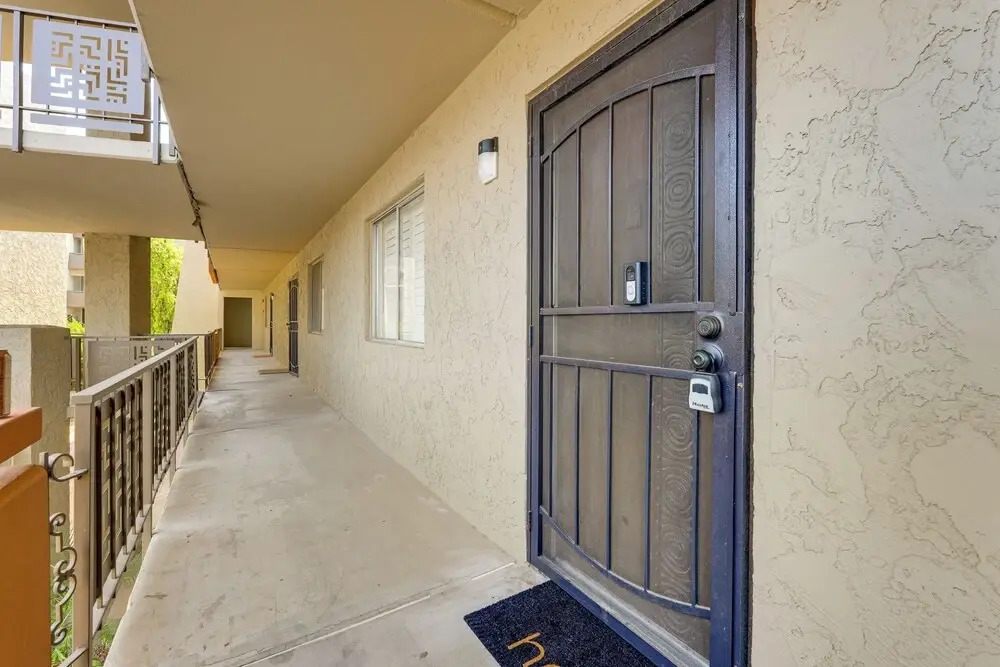 Walkable Old Town Scottsdale Condo: Pool & Hot Tub