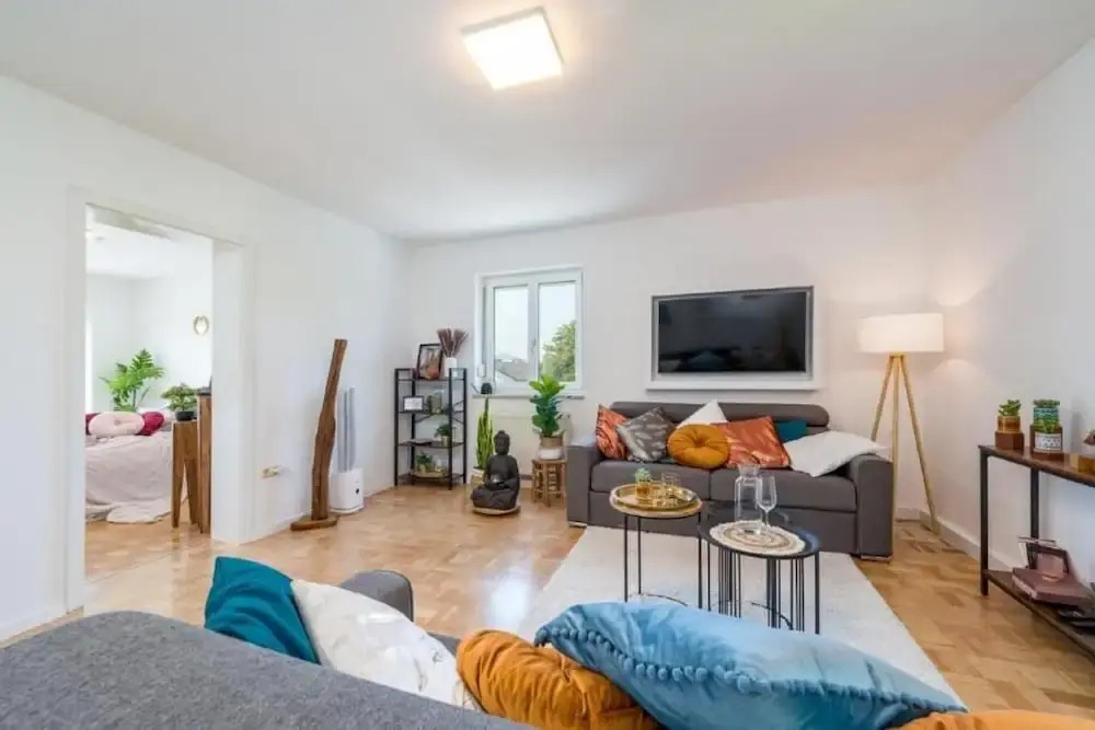 1OG R City Wohnung Balkon nähe Salzburg