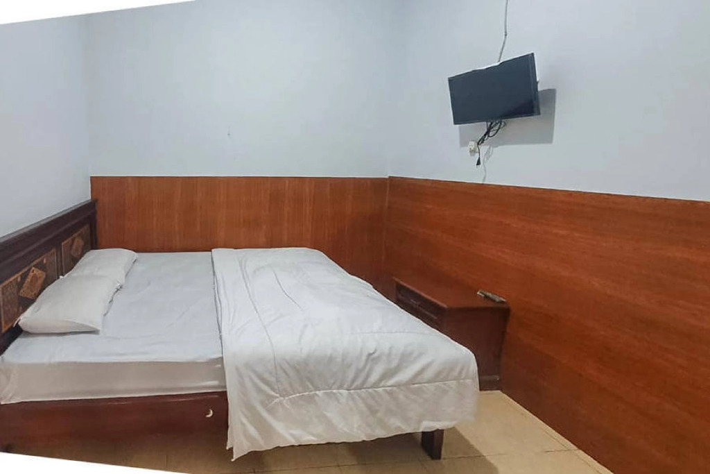 Anind Guest House near Museum Angkut Batu RedPartner