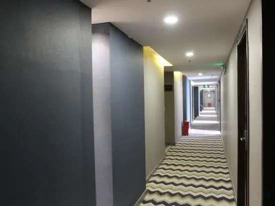 Rongxi  hotel (Shijiazhuang Shengli North Street Railway University)