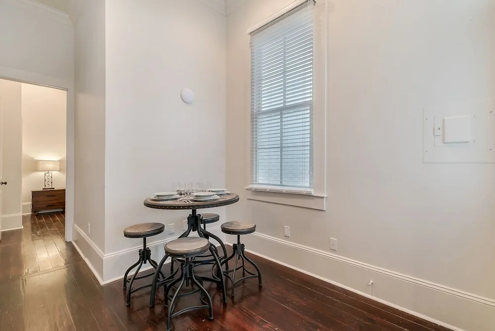 Residences Du Carondelet by Hosteeva