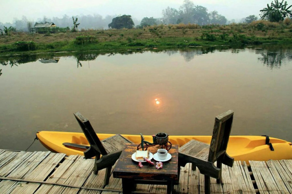 บ้านไม้คนเมือง Baan Mai Kon Muang Pai Resort