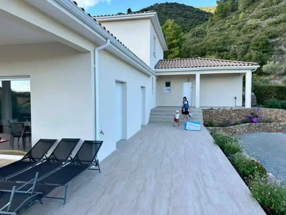 Villa lEsquirol with view and pool
