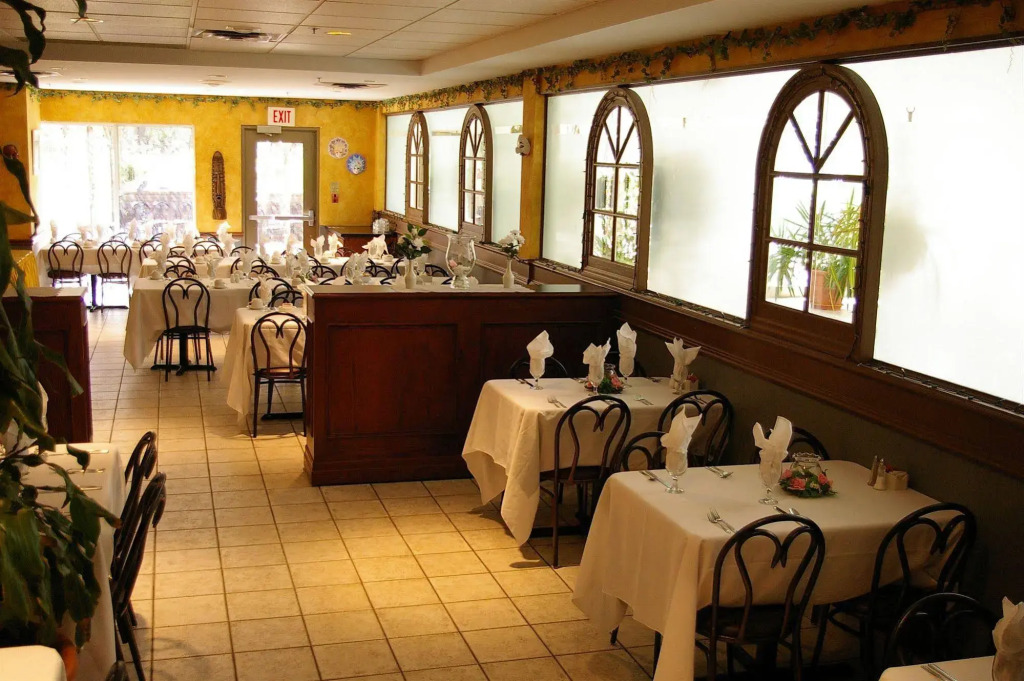 The Peninsula Inn