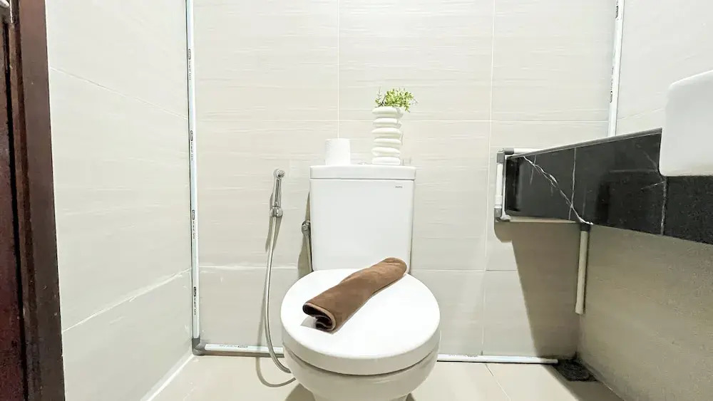 Spacious Studio Apartment West Vista Near Rawa Buaya Station