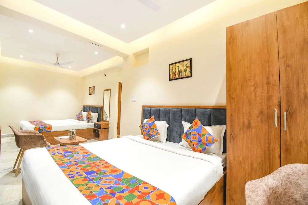 Fabhotel Prime The Golden Plaza