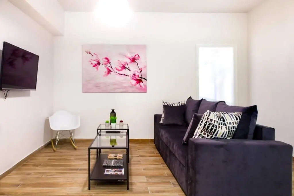 TONI'S 2BD Apartment with Terrace next to Stadium