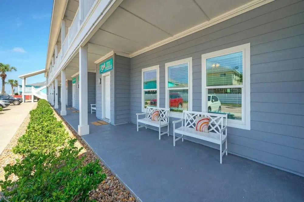Sleeps 12 w/ Pool + Short Walk to Beach Costa Bahia Dual Retreat