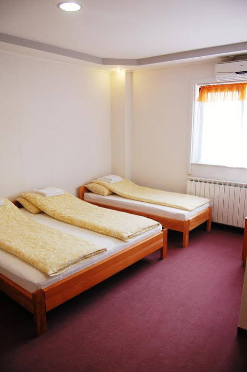 Motel Boss