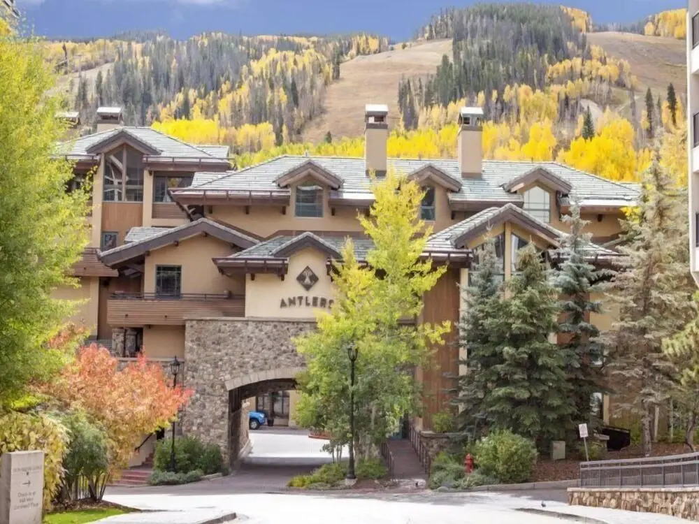 Spacious 3 Bedroom Condo In Lionshead Village - 100 Yards To Lift, Pool, Hot Tub