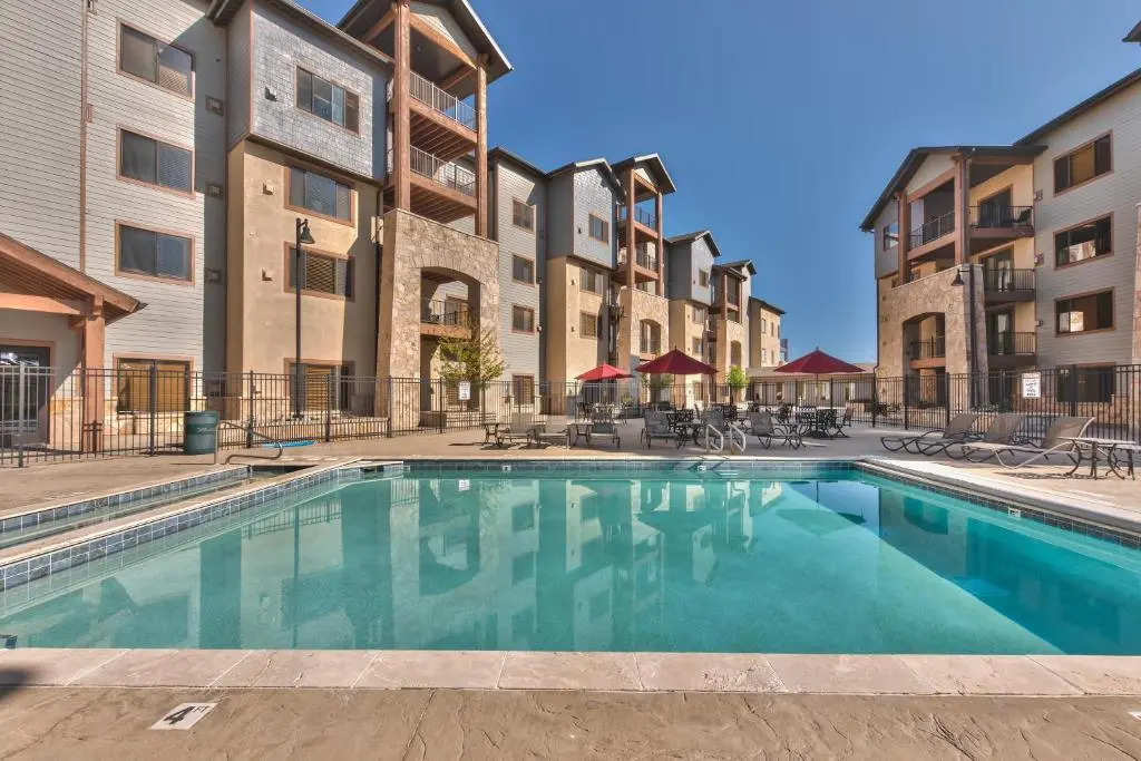 Silverado Lodge One Bedroom plus Loft by Canyons Village Rentals 223B