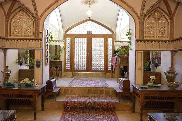 Mahinestan Raheb