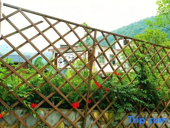 Huanglongshan Youth Hostel